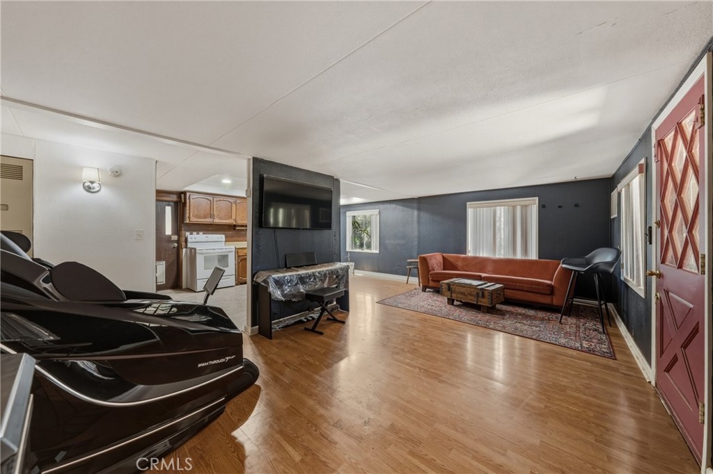 7333 High Street Property Photo 8