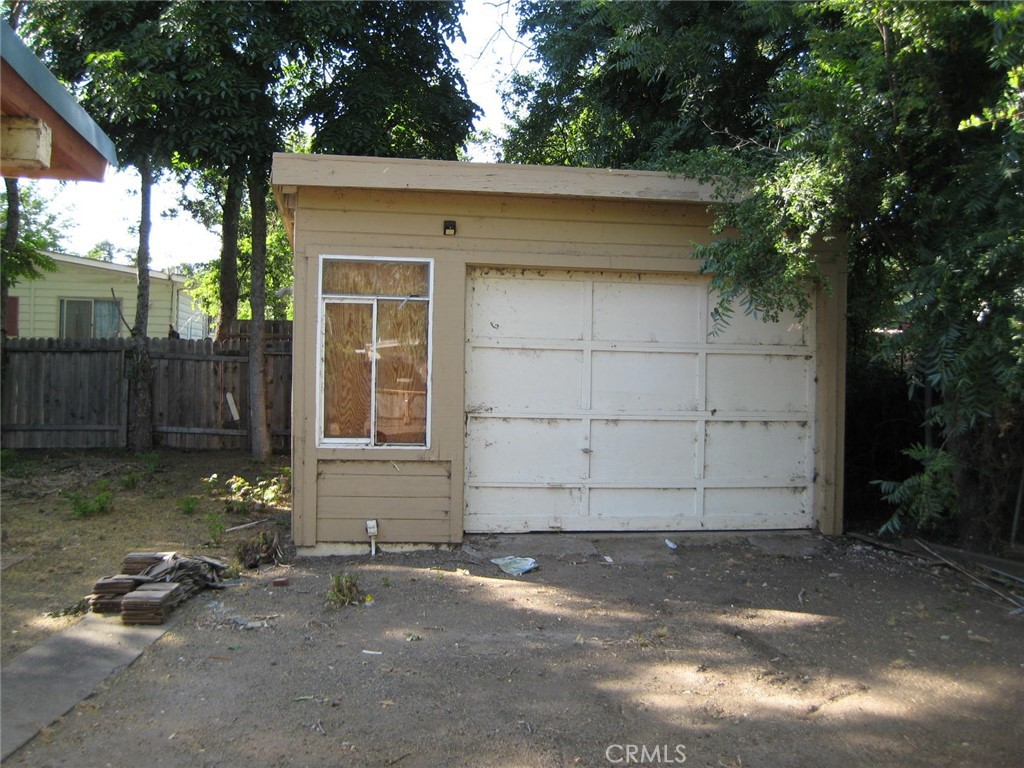 6304 6th Property Photo 7