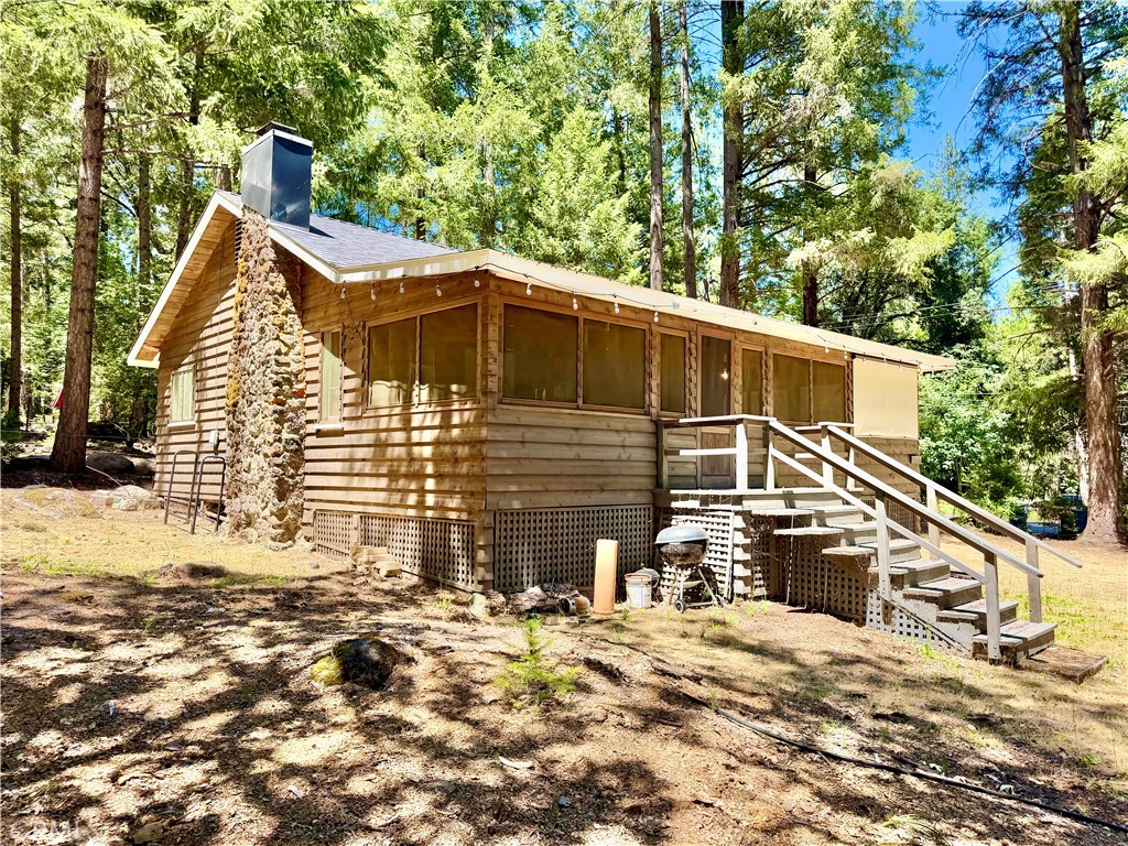 9520 Oak Place Property Photo 1
