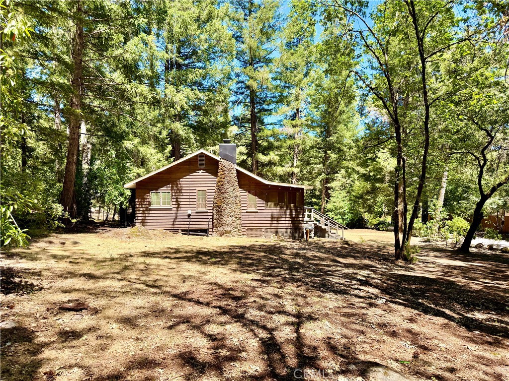 9520 Oak Place Property Photo 3