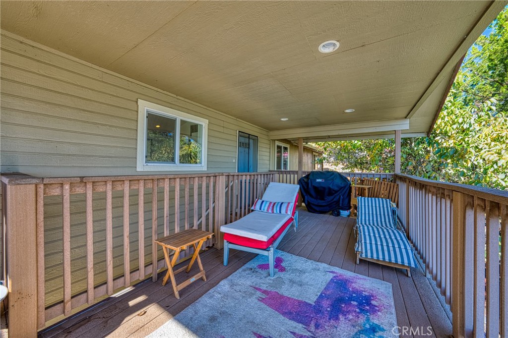330 20th Street Property Photo 8