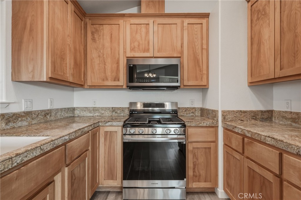 330 20th Street Property Photo 11