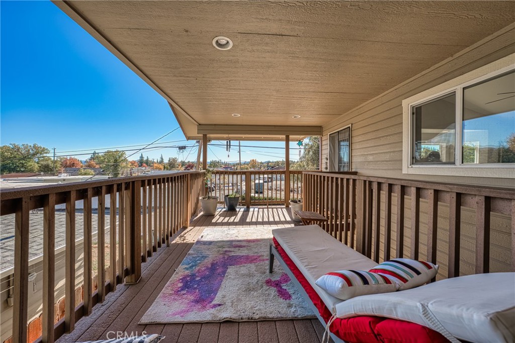 330 20th Street Property Photo 28