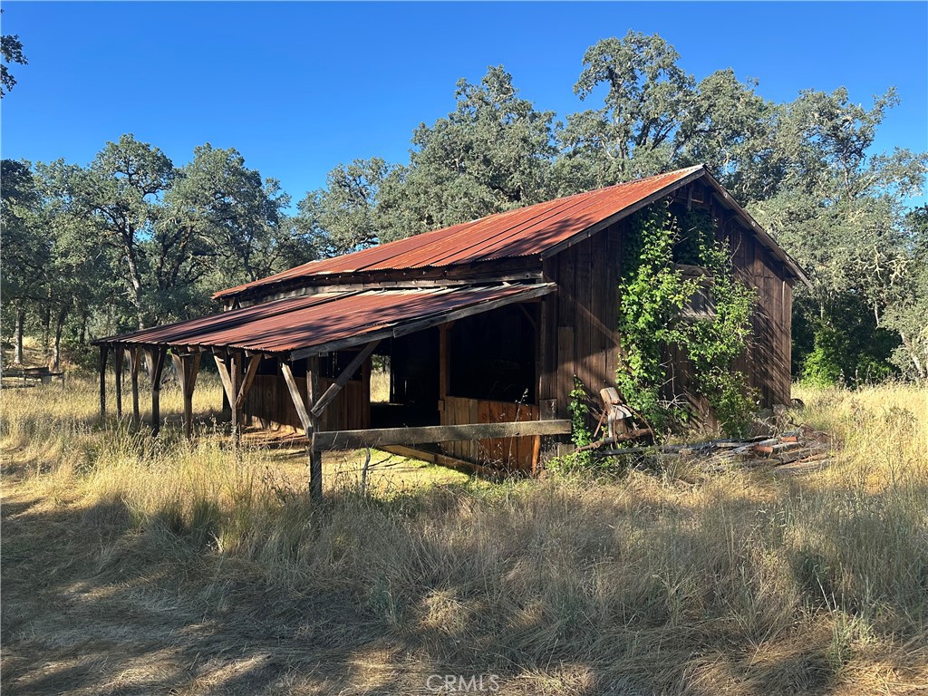 2995 Hill Rd Property Photo 4