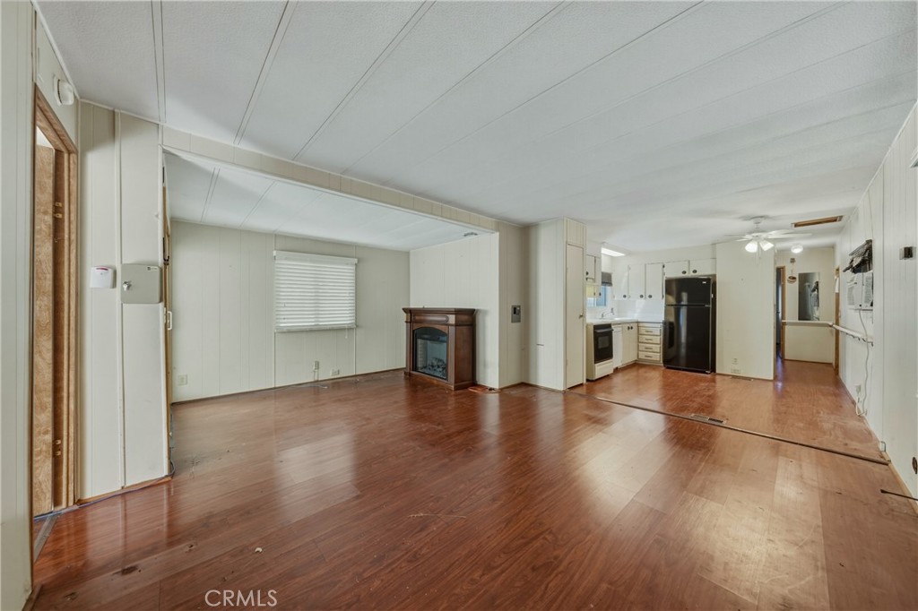 5890 E Highway 20 E 60 Property Photo 4