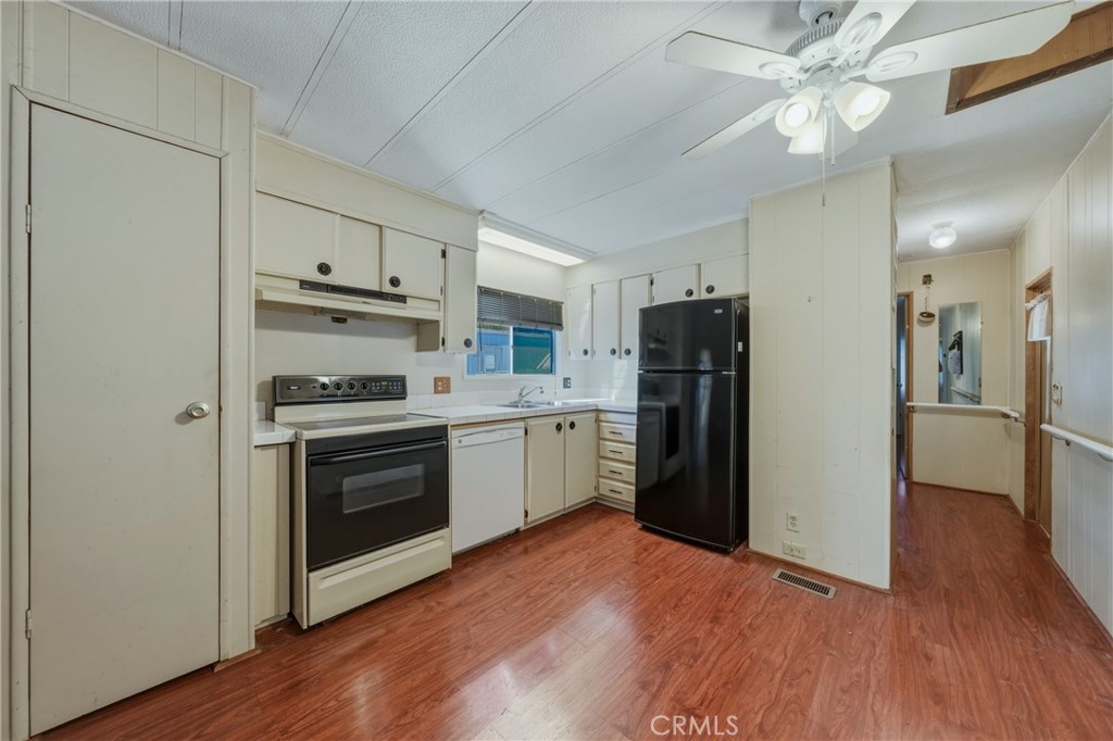 5890 E Highway 20 E 60 Property Photo 10