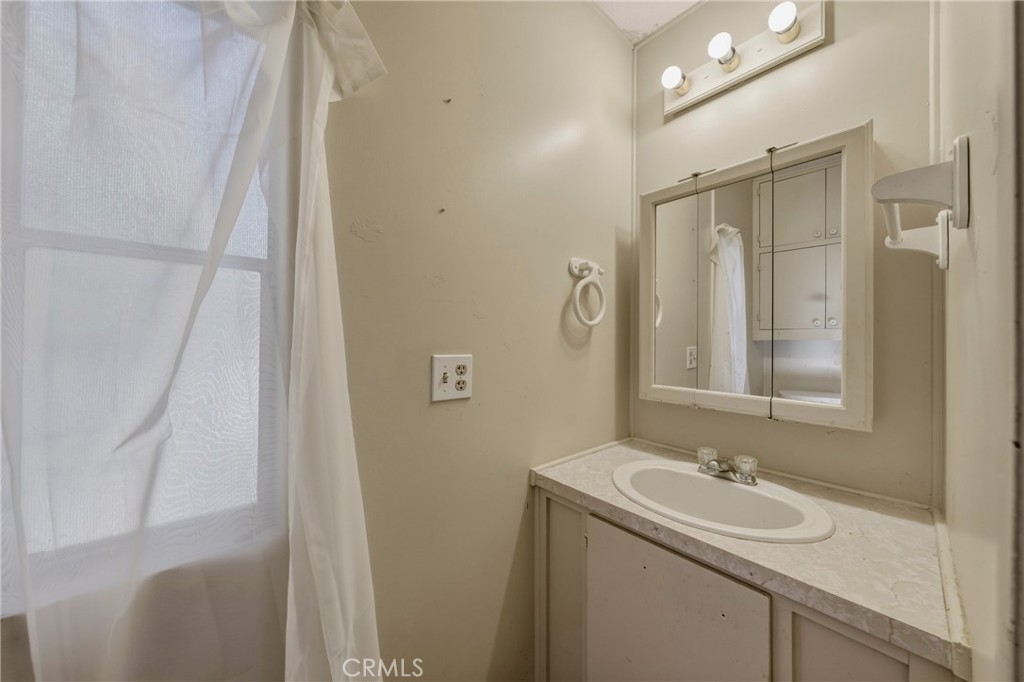 5890 E Highway 20 E 60 Property Photo 22