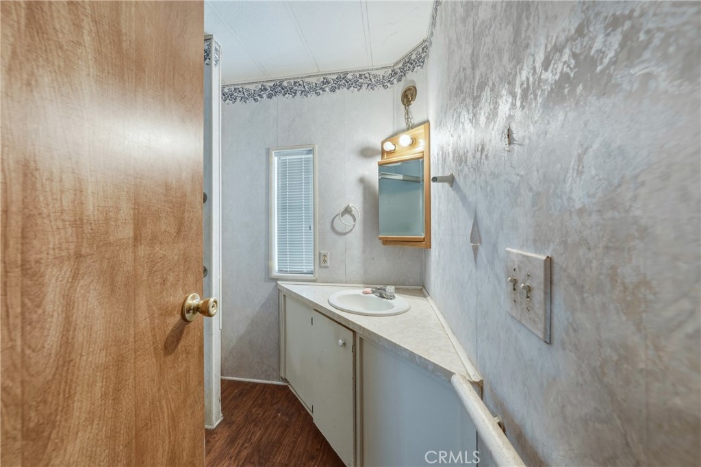 5890 E Highway 20 E 60 Property Photo 24