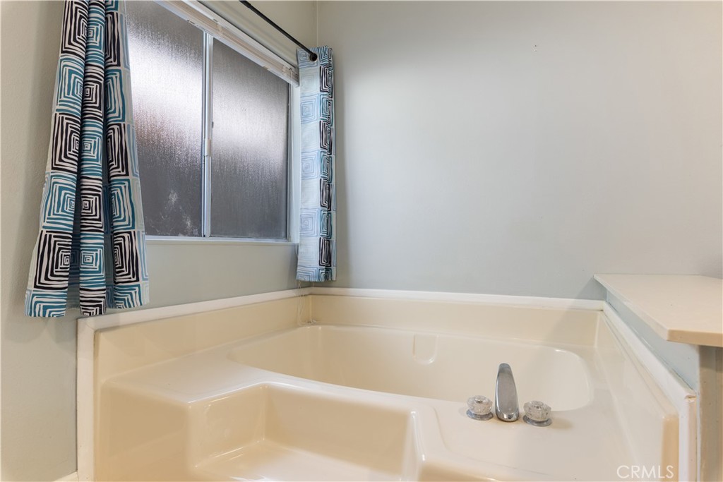 5830 Robin Hill Drive 17 Property Photo 23