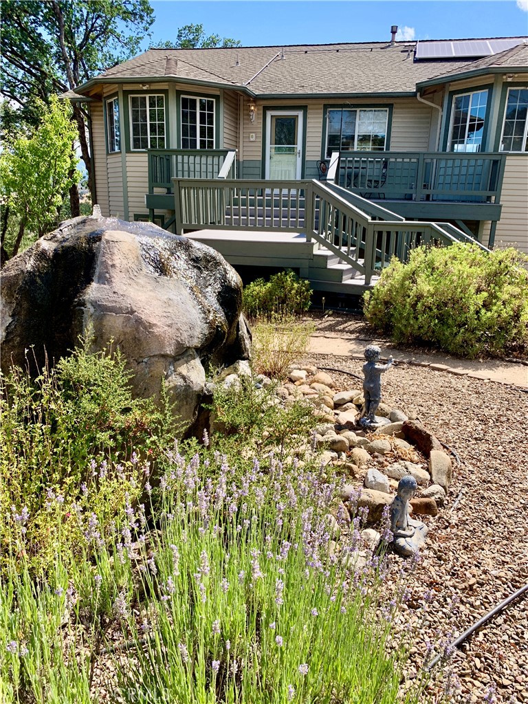 18076 Vista Point Ct Property Photo 2