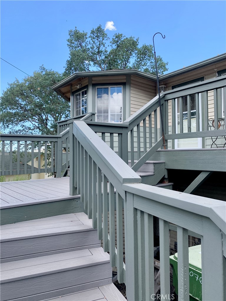 18076 Vista Point Ct Property Photo 4