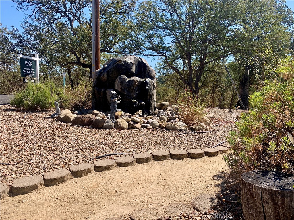 18076 Vista Point Ct Property Photo 4