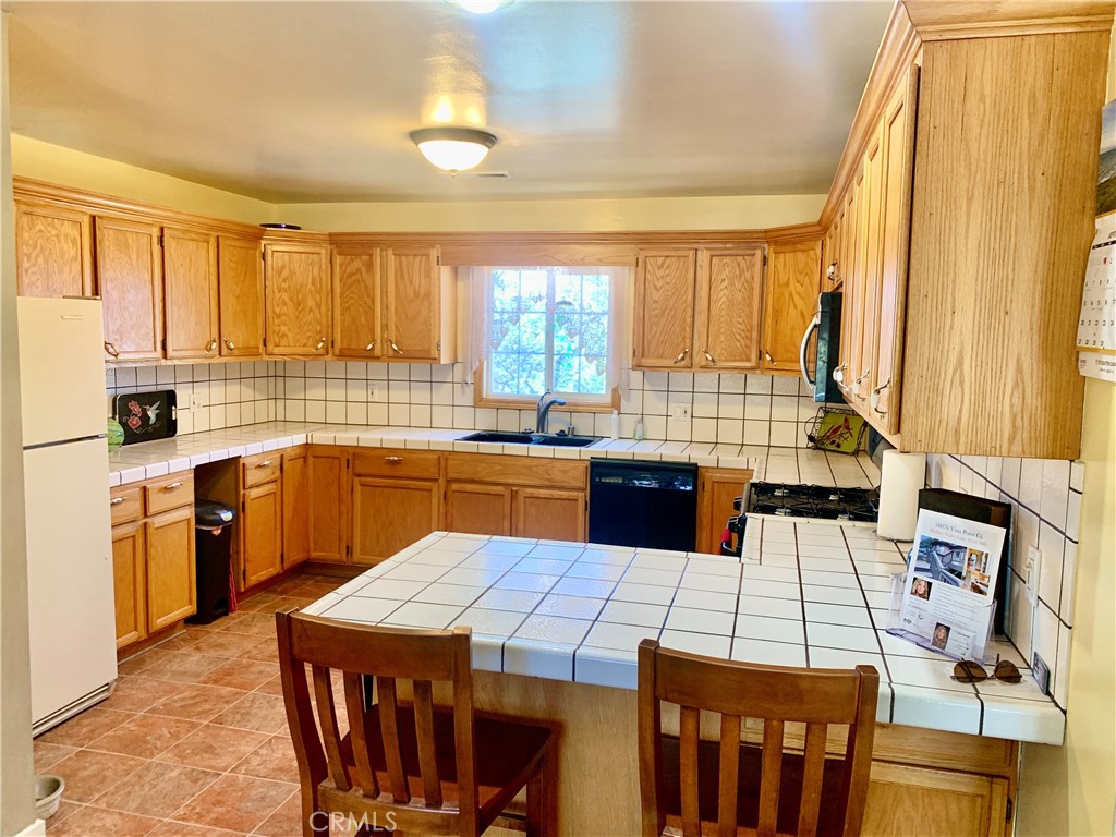 18076 Vista Point Ct Property Photo 11