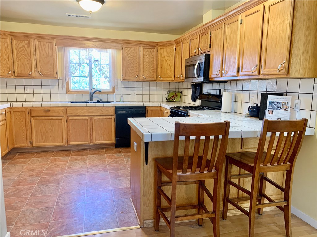 18076 Vista Point Ct Property Photo 12