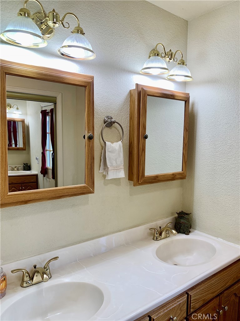 18076 Vista Point Ct Property Photo 26