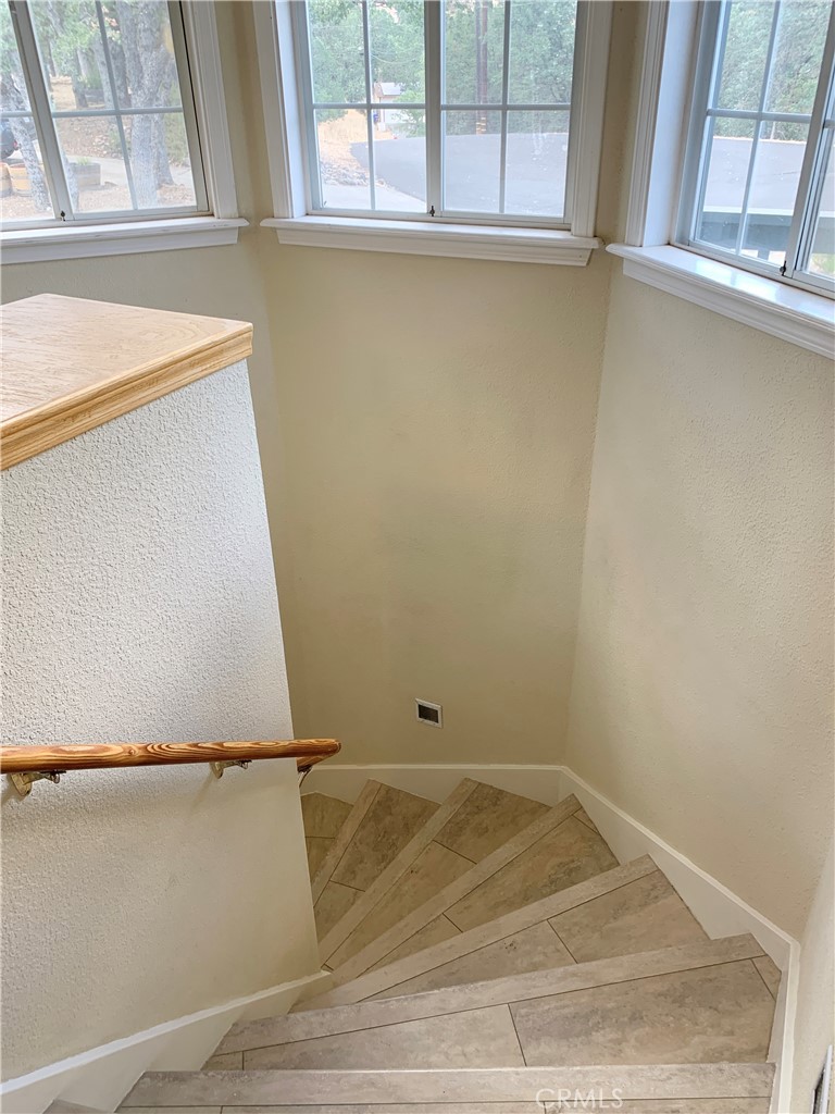 18076 Vista Point Ct Property Photo 28