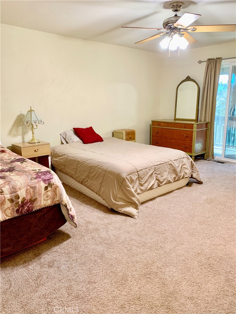 18076 Vista Point Ct Property Photo 37