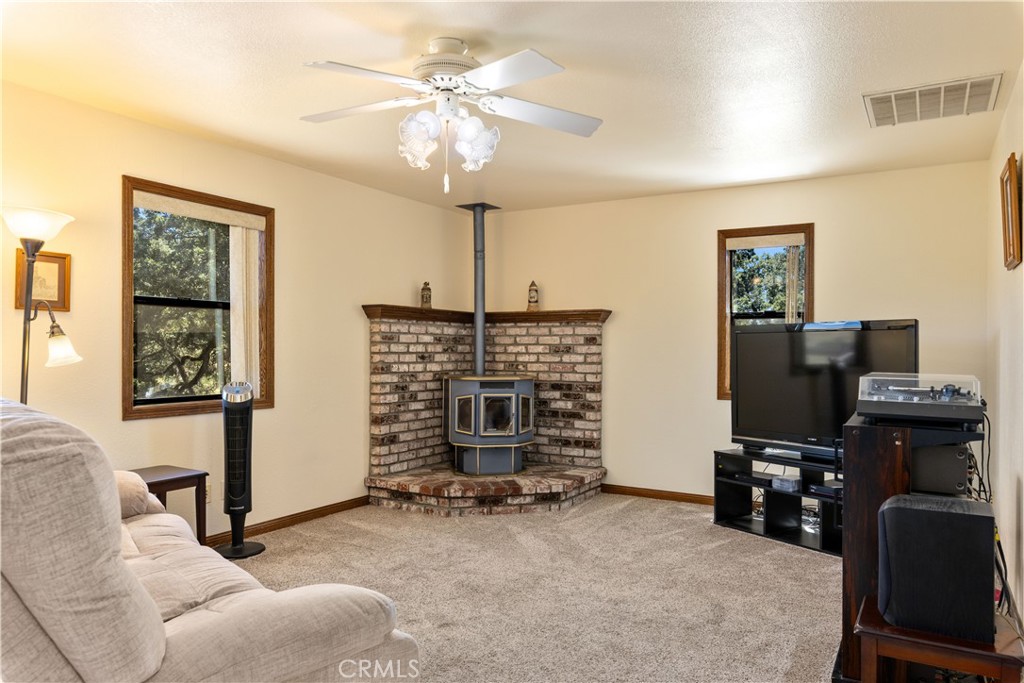 920 Park Way Property Photo 17