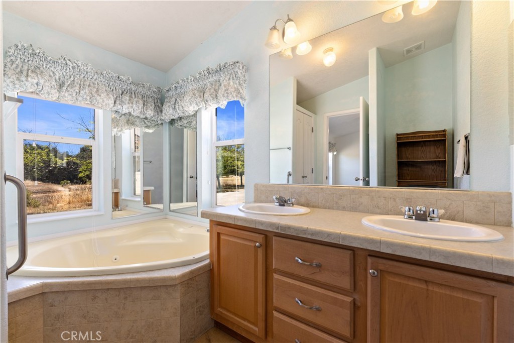 920 Park Way Property Photo 61