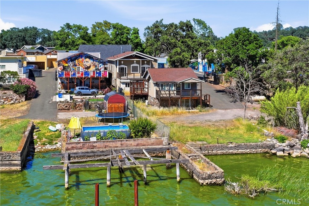14465 Lakeshore Property Photo 2