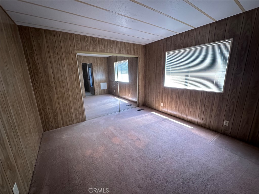 5647 Jones Property Photo 14