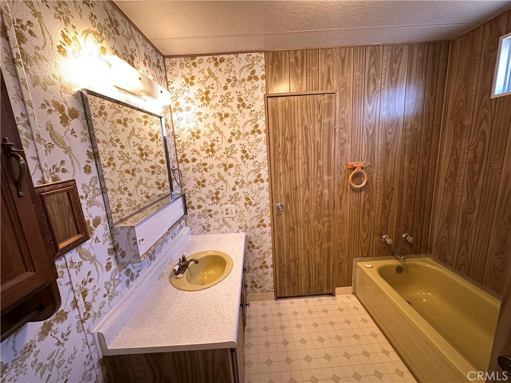5647 Jones Property Photo 15