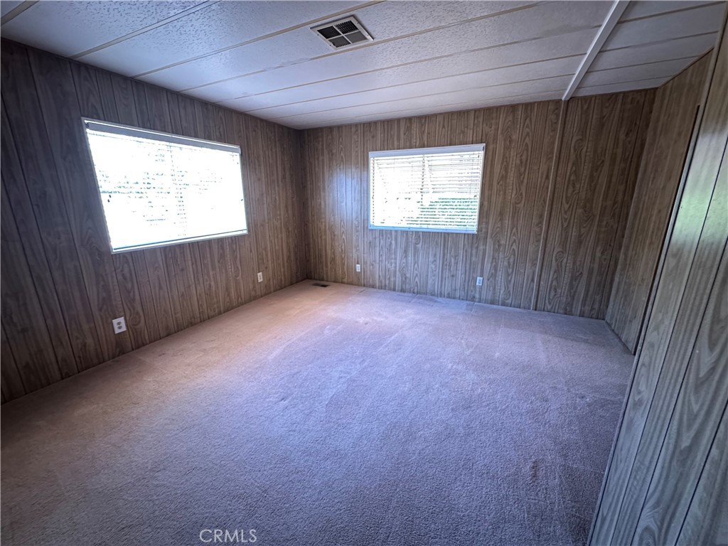 5647 Jones Property Photo 16
