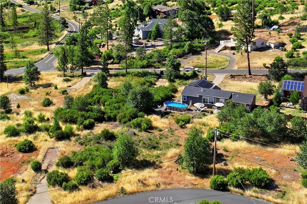 15364 Summit Property Photo 3