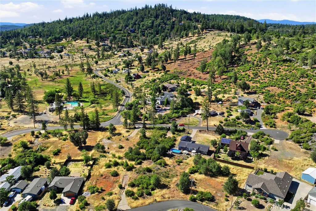 15364 Summit Property Photo 4