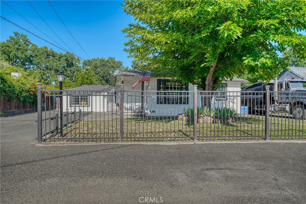 9655 Main Property Photo 1