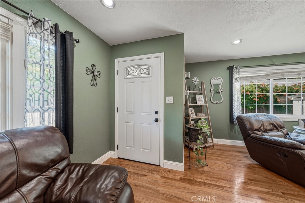 9655 Main Property Photo 5