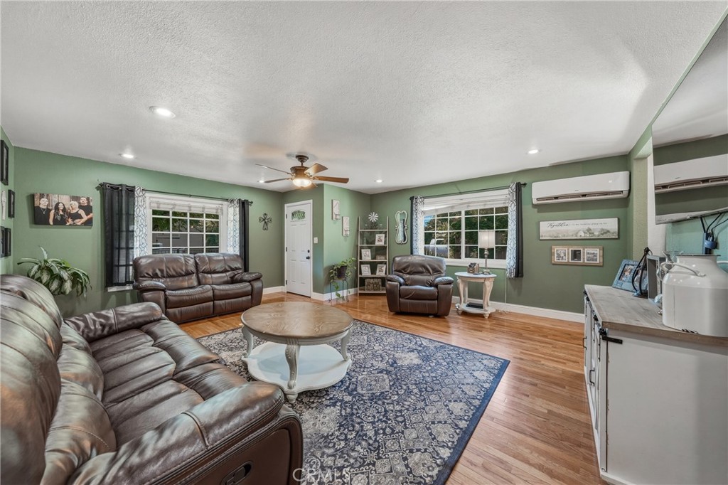 9655 Main Property Photo 6