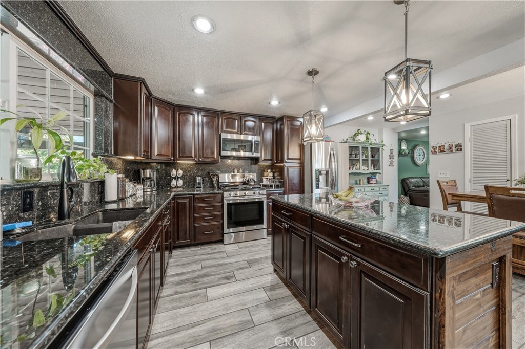 9655 Main Property Photo 10