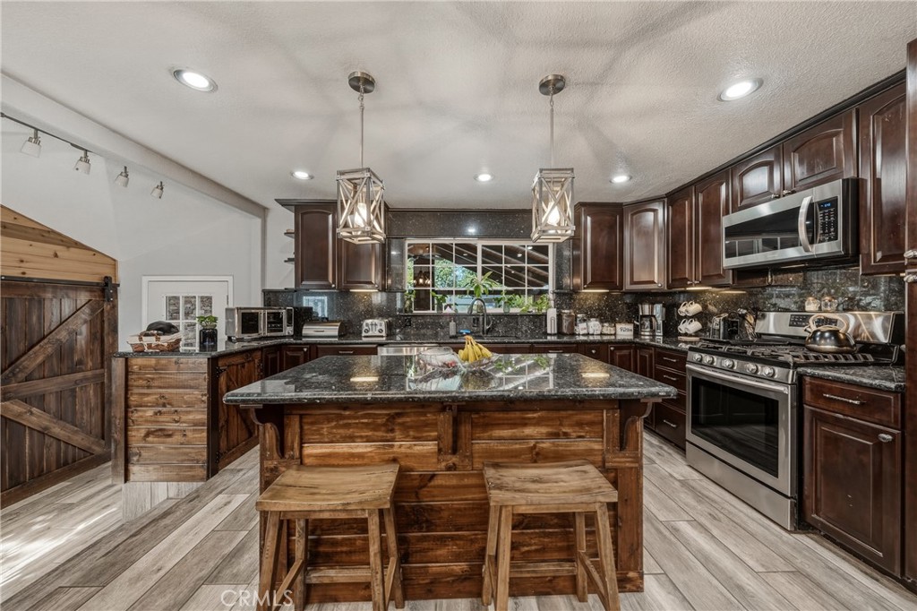 9655 Main Property Photo 13