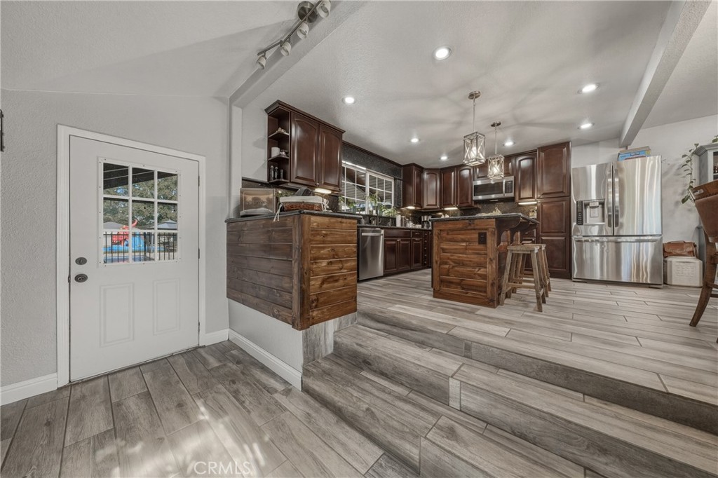 9655 Main Property Photo 14