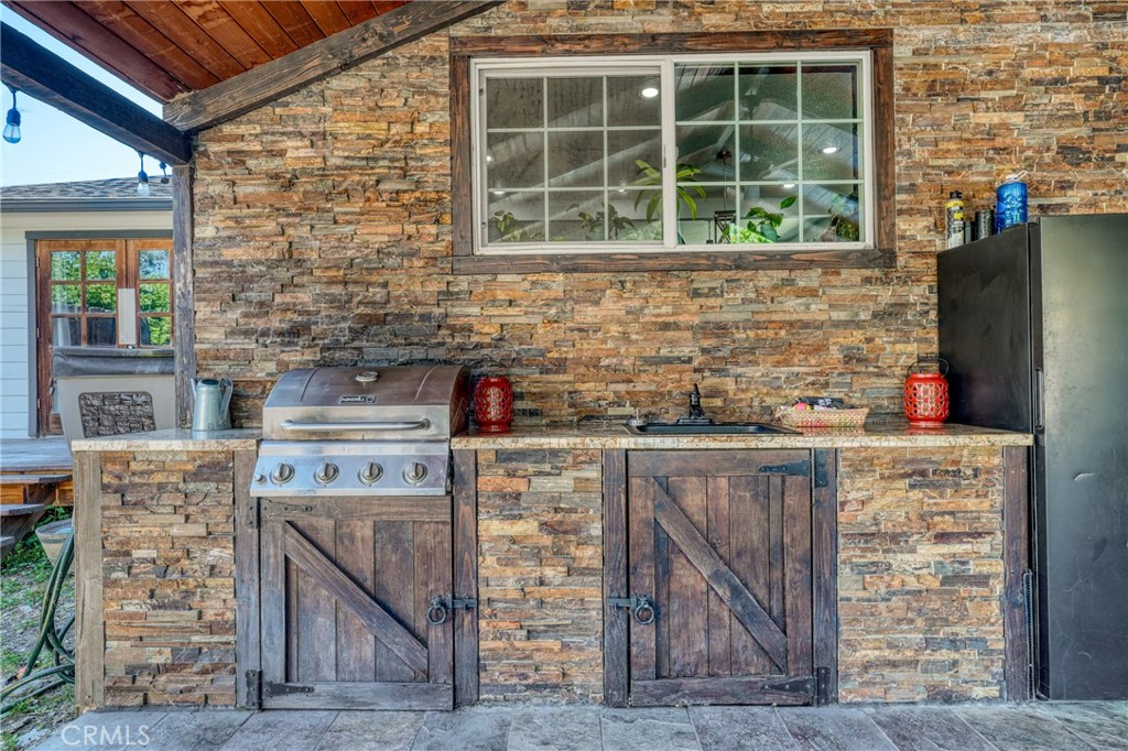 9655 Main Property Photo 25