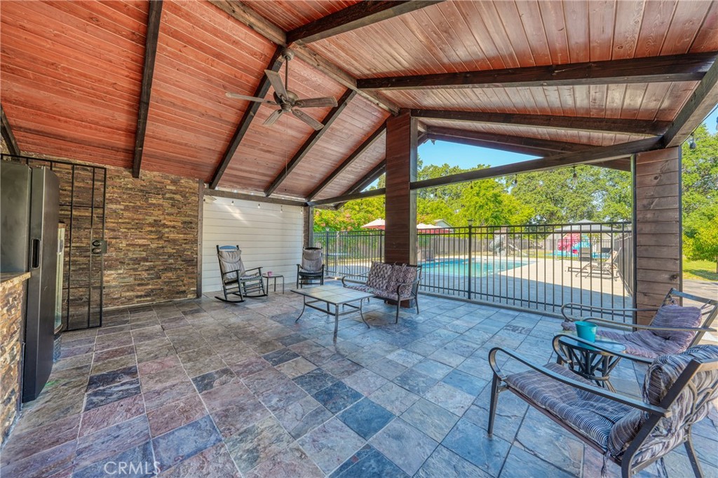 9655 Main Property Photo 26