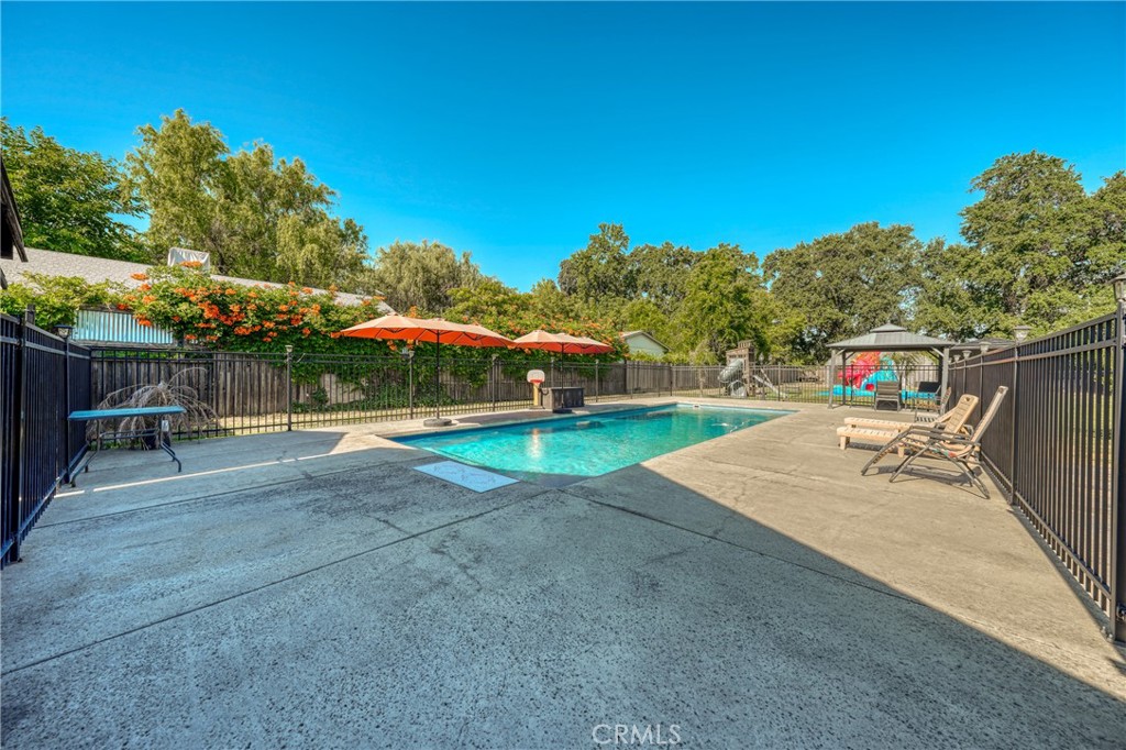 9655 Main Property Photo 30