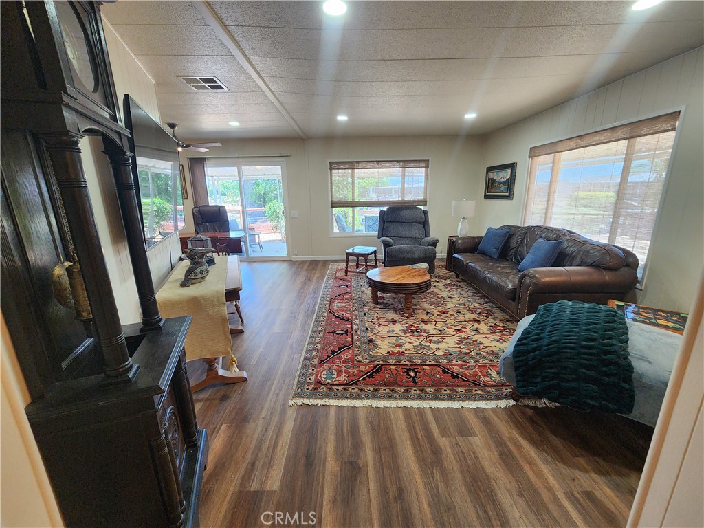 1800 South Main St. 23 Property Photo 6