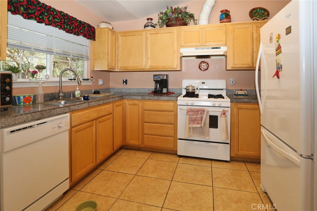 15825 23rd Property Photo 7