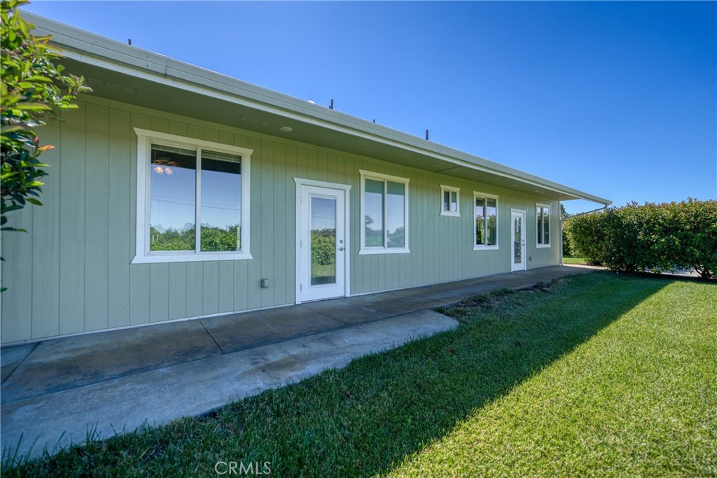 2260 Lakeshore Boulevard Property Photo 9