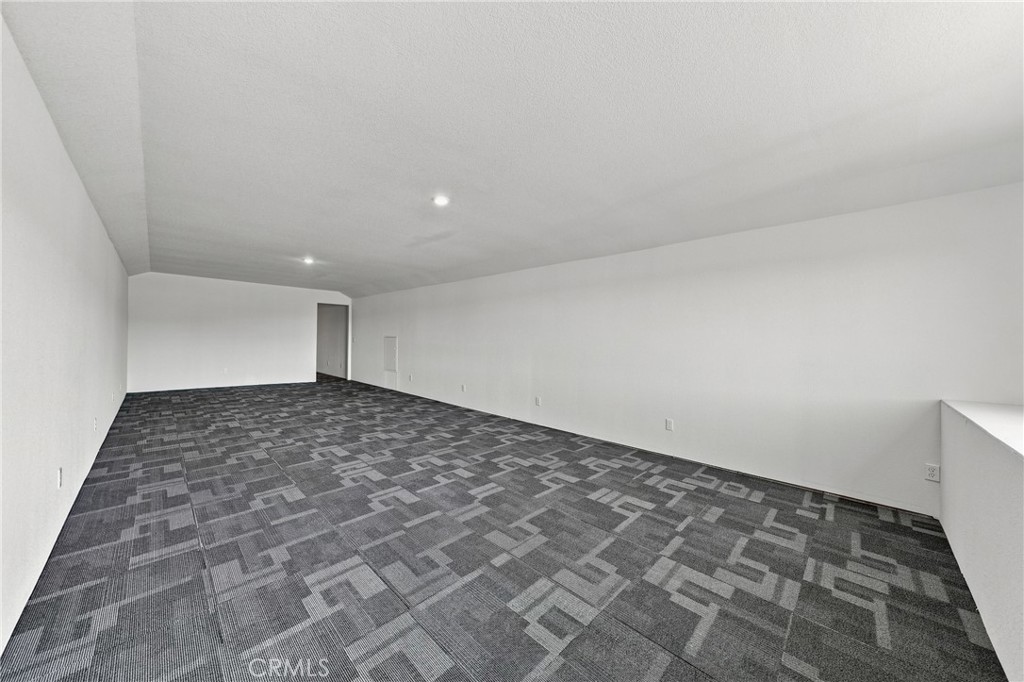 2260 Lakeshore Boulevard Property Photo 56