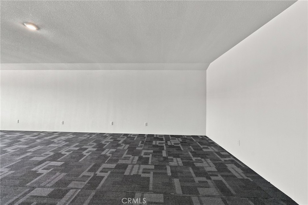 2260 Lakeshore Boulevard Property Photo 57