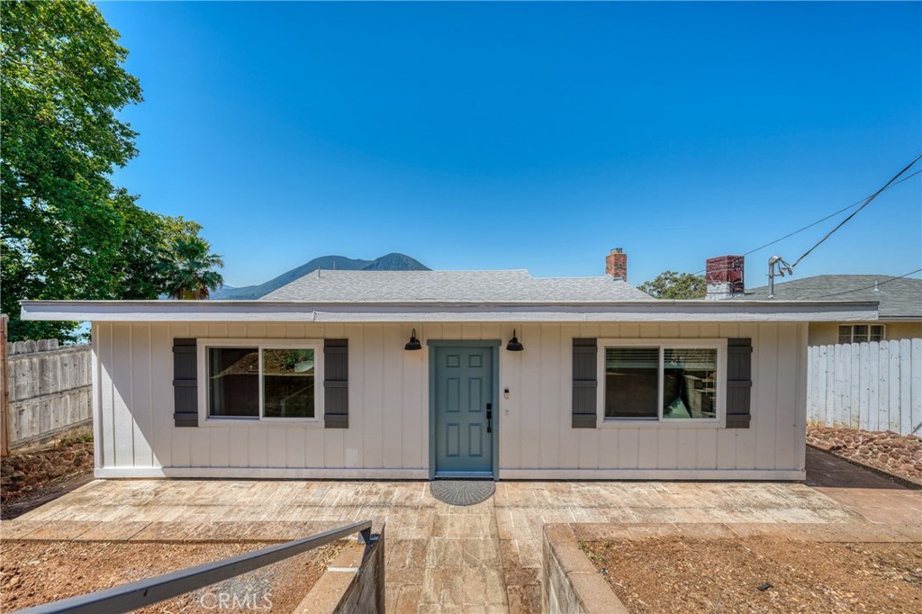 9175 Glenhaven Property Photo 4