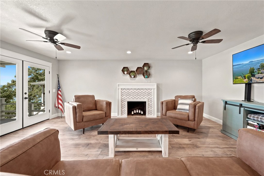 9175 Glenhaven Property Photo 19