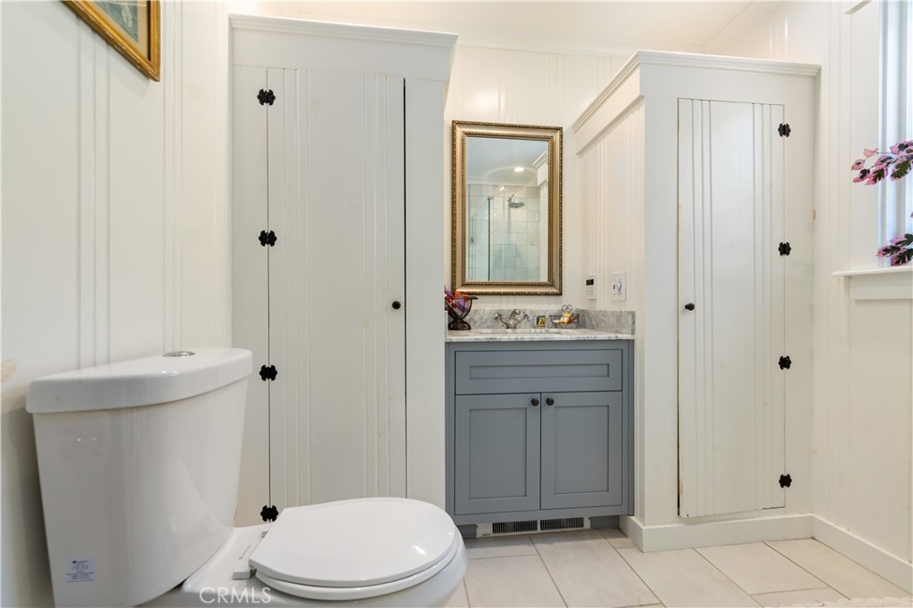 11611 Garden Court Property Photo 14