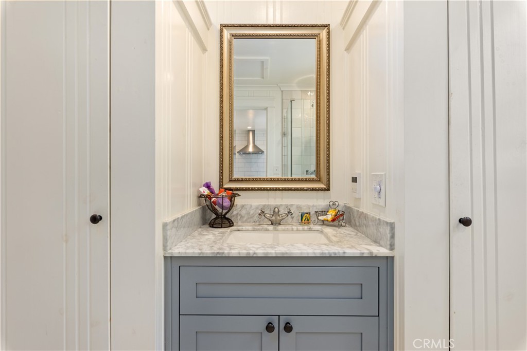 11611 Garden Court Property Photo 15