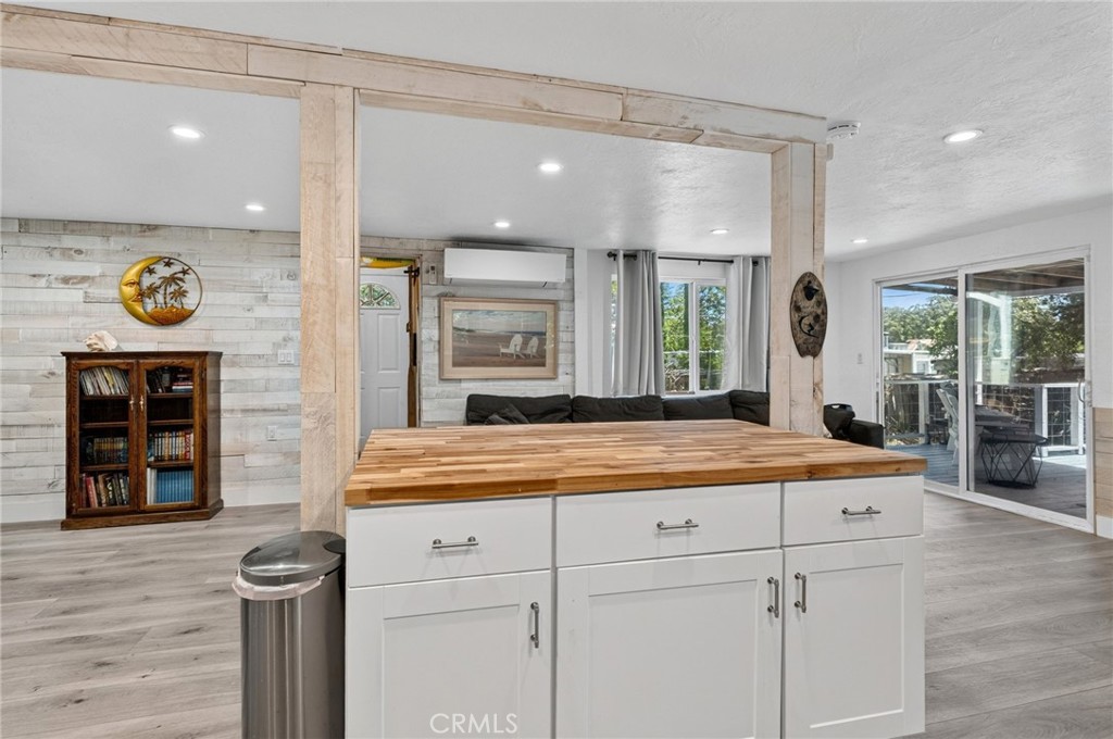 13911 Lakeshore Property Photo 10