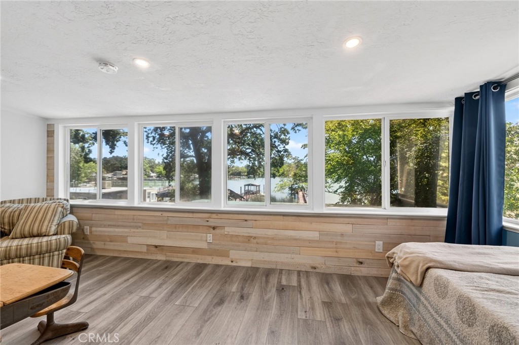 13911 Lakeshore Property Photo 33
