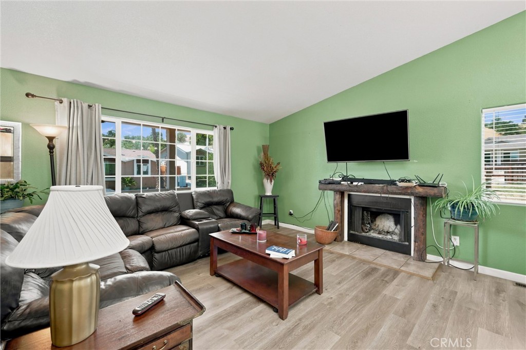 200 Island View Drive Property Photo 9